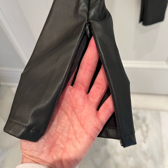 Velvet faux leather leggings in size xs - Picture 4 of 5
